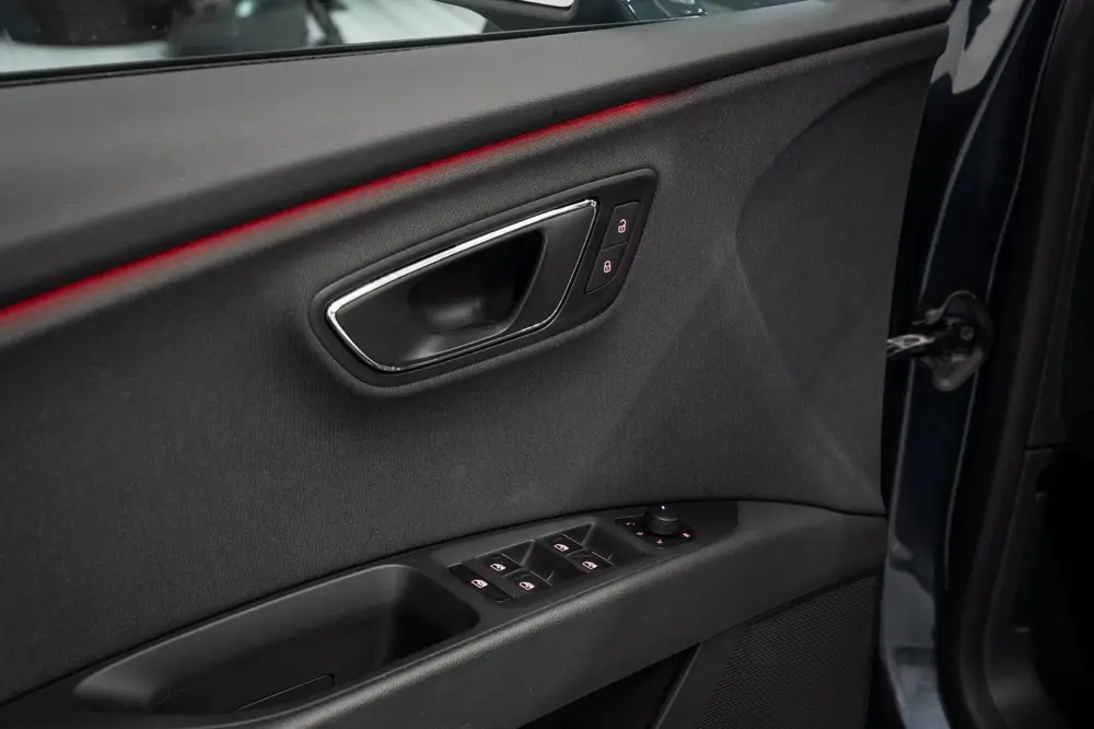 SEAT Leon 1.5 TSI FR Business Intense uit 2019, foto 10