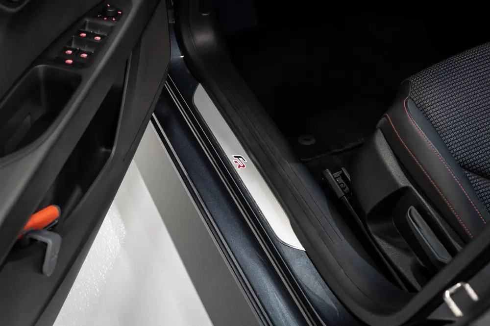 SEAT Leon 1.5 TSI FR Business Intense uit 2019, foto 12
