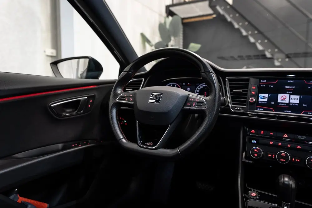 SEAT Leon 1.5 TSI FR Business Intense uit 2019, foto 14