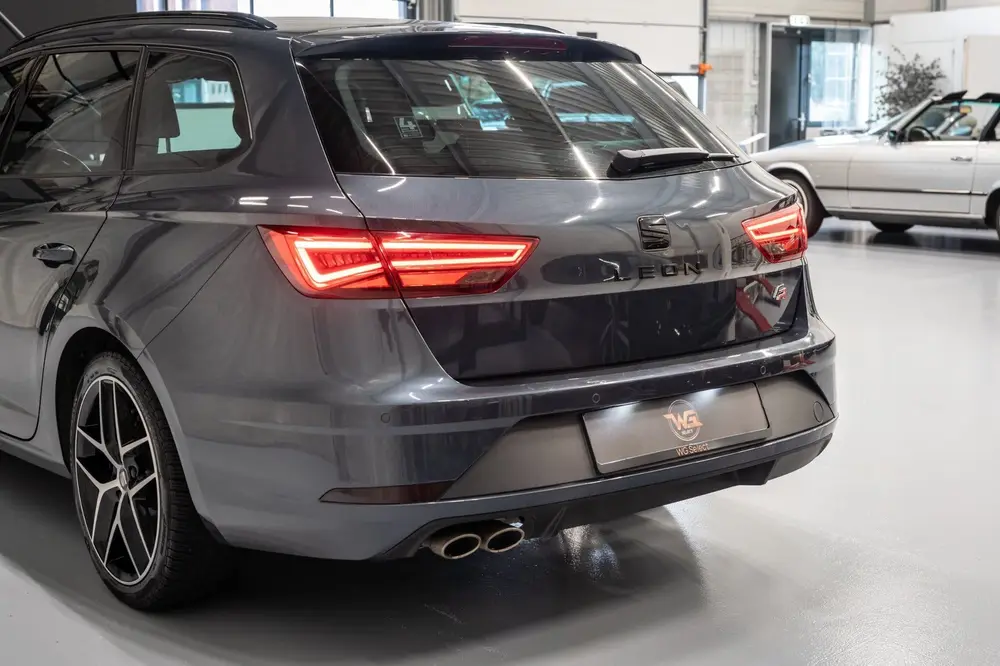 SEAT Leon 1.5 TSI FR Business Intense uit 2019, foto 5