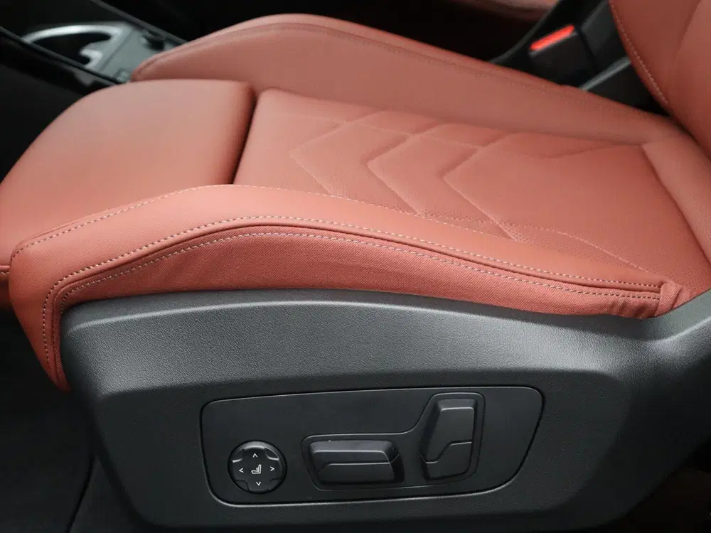 BMW iX1 eDrive20 M Sport Edition uit 2026, foto 10