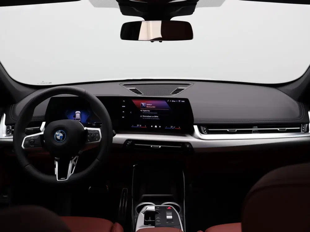BMW iX1 eDrive20 M Sport Edition uit 2026, foto 6
