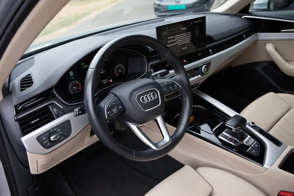 Audi A4 40 TFSI Business Edition 204PK uit 2021, foto 4