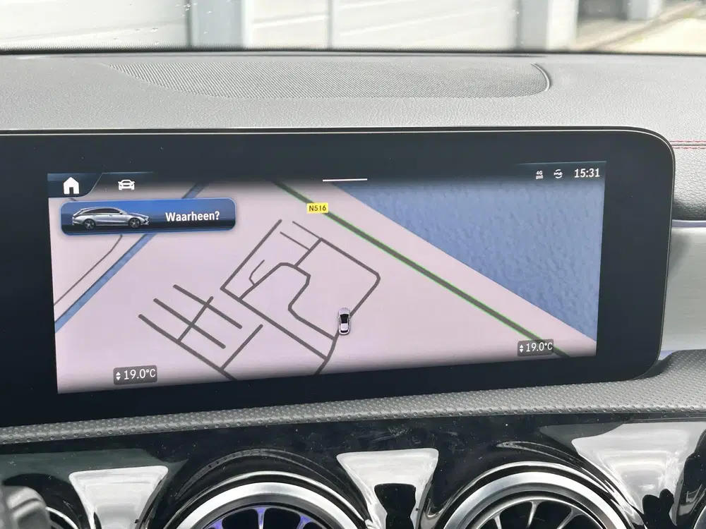 Mercedes-Benz CLA 180 AMG Line uit 2024, foto 11