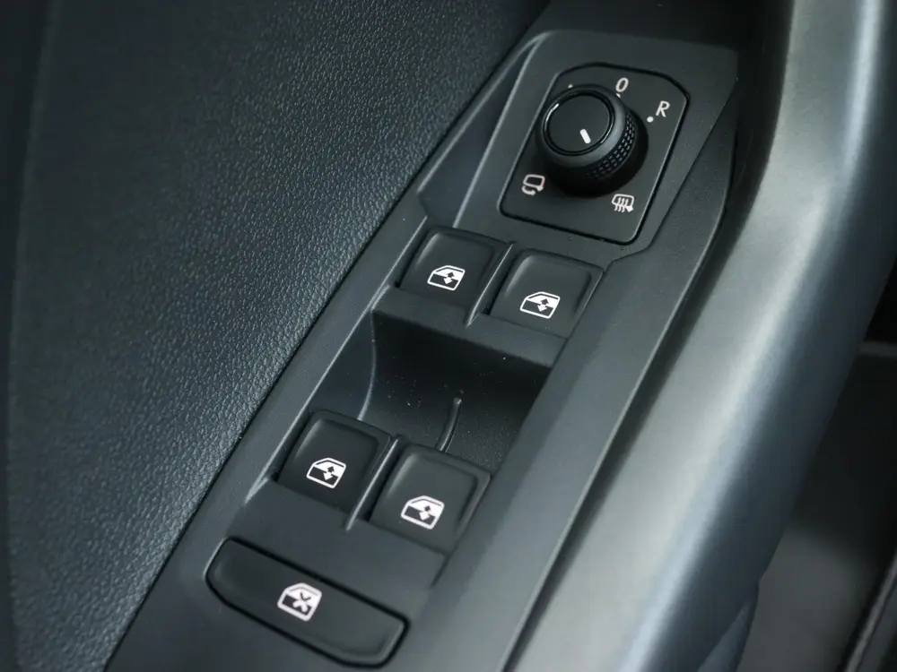 Volkswagen T-Cross 1.0 TSI Life Edition | Stoelverwarming | uit 2026, foto 17