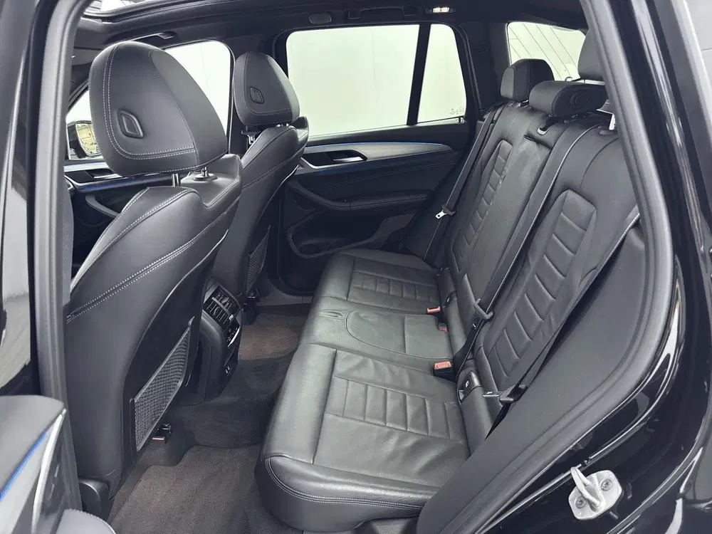 BMW X3 xDrive30e Business Edition Plus uit 2022, foto 18