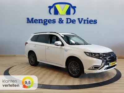 Mitsubishi Outlander 2.4 PHEV S-Edition Airco ECC | Panorama uit 2019