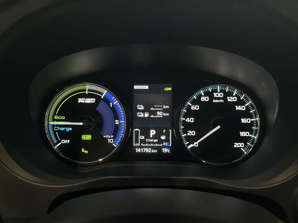 Mitsubishi Outlander 2.4 PHEV S-Edition Airco ECC | Panorama uit 2019, foto 16