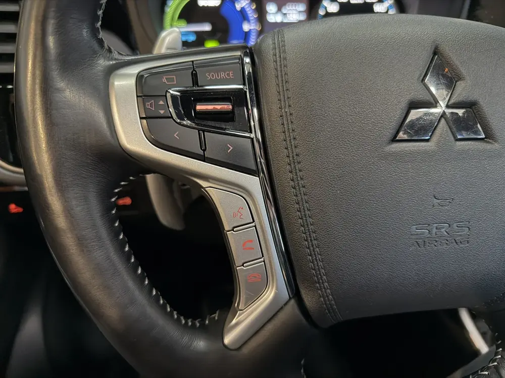 Mitsubishi Outlander 2.4 PHEV S-Edition Airco ECC | Panorama uit 2019, foto 18