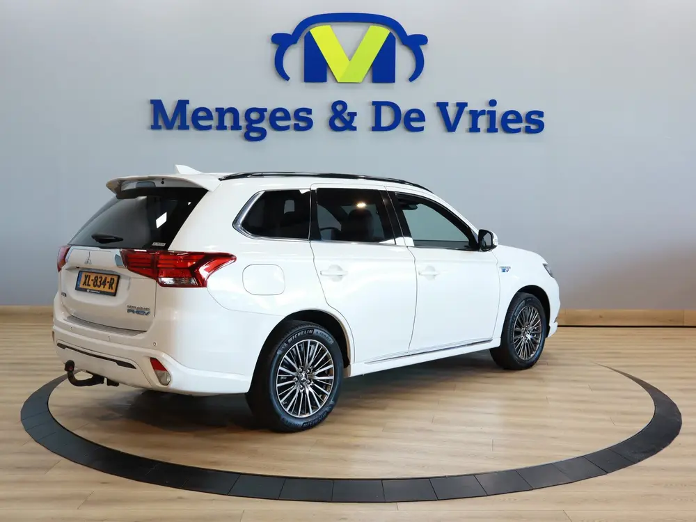 Mitsubishi Outlander 2.4 PHEV S-Edition Airco ECC | Panorama uit 2019, foto 3