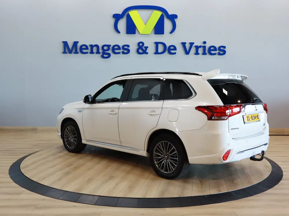 Mitsubishi Outlander 2.4 PHEV S-Edition Airco ECC | Panorama uit 2019, foto 5