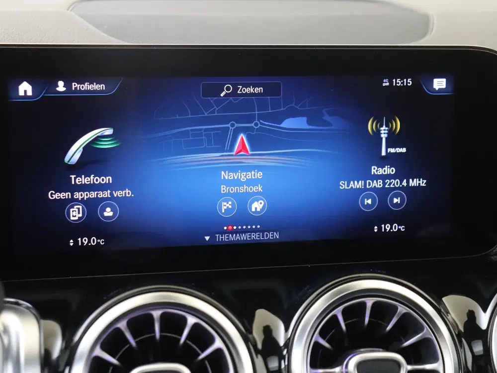 Mercedes-Benz GLB 180 Business Solution AMG Panoramadak uit 2021, foto 16