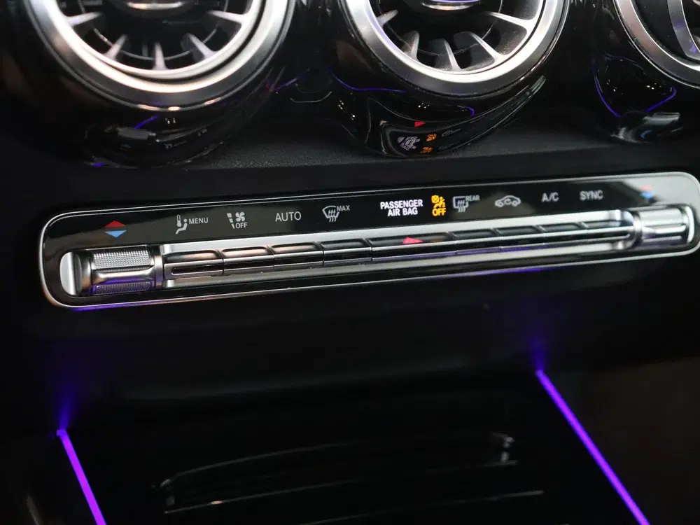 Mercedes-Benz GLB 180 Business Solution AMG Panoramadak uit 2021, foto 20