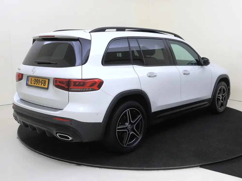 Mercedes-Benz GLB 180 Business Solution AMG Panoramadak uit 2021, foto 4
