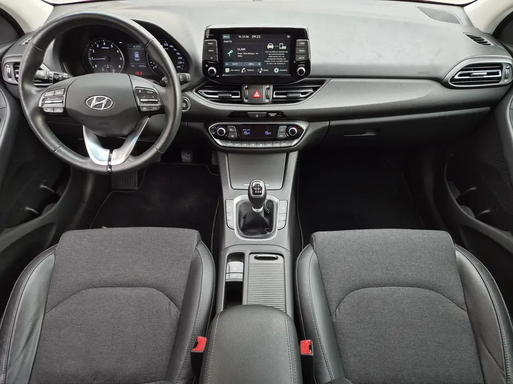 Hyundai i30 1.0 T-GDi Comfort uit 2021, foto 2