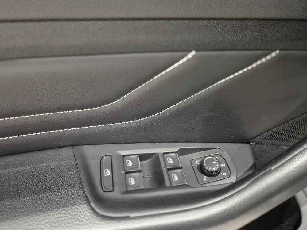 Volkswagen Passat Variant 1.5 TSI Elegance Business R | Pano uit 2021, foto 19