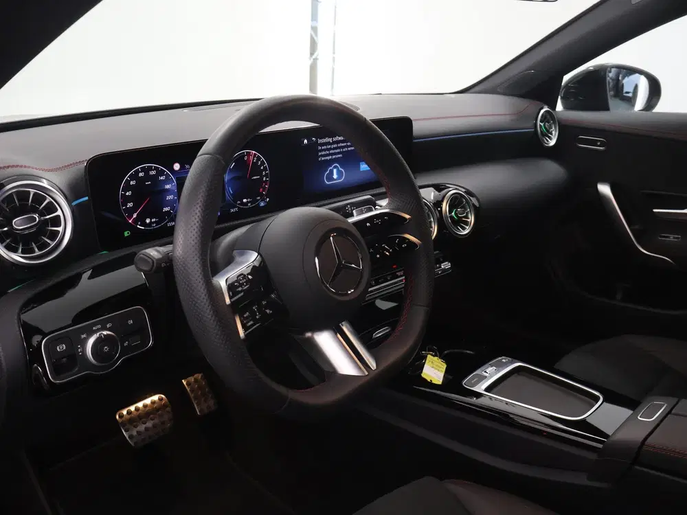 Mercedes-Benz CLA 250 e Star Edition A uit 2025, foto 7