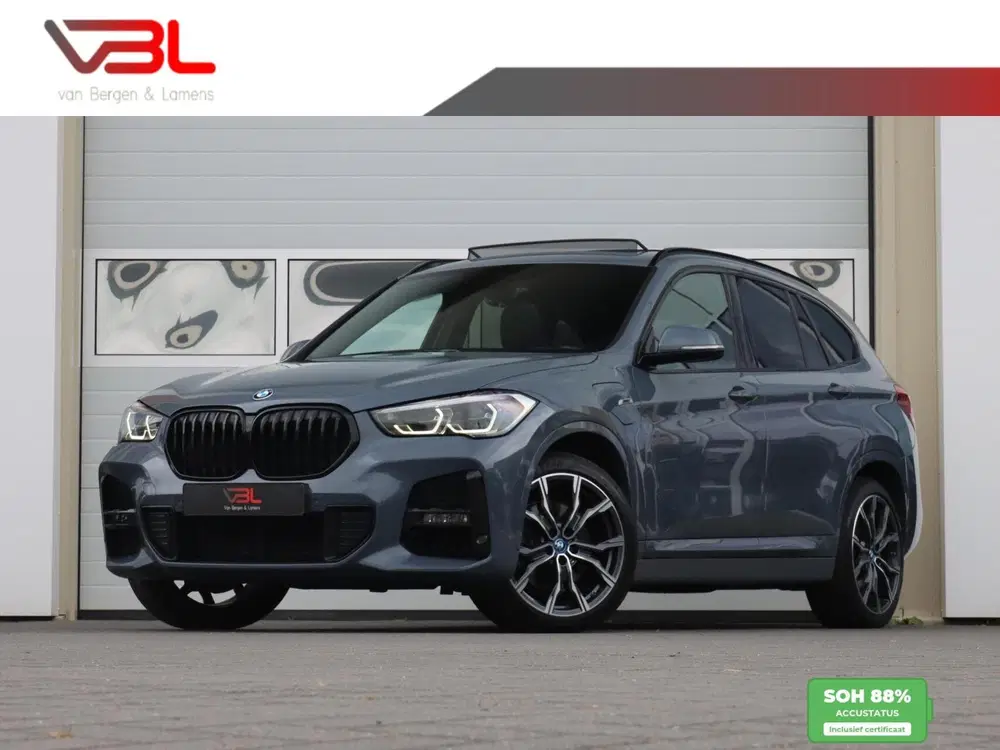 BMW X1 xDrive25e High Executive M-sport uit 2022