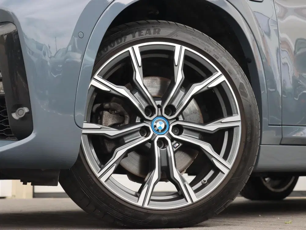 BMW X1 xDrive25e High Executive M-sport uit 2022, foto 11