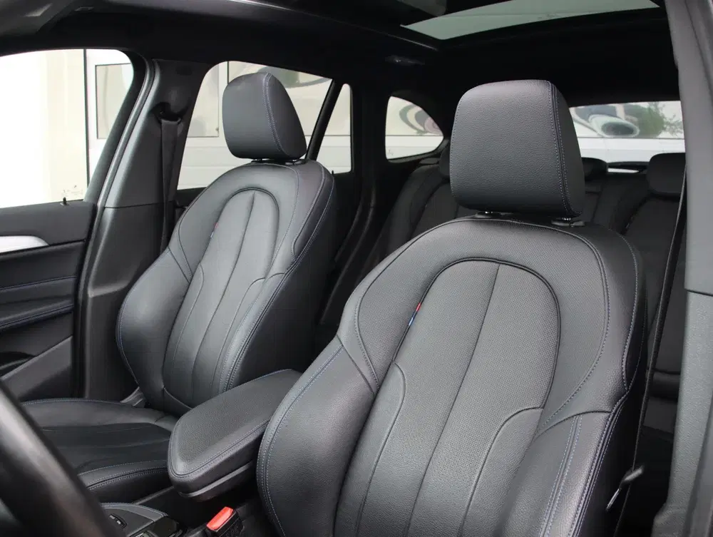 BMW X1 xDrive25e High Executive M-sport uit 2022, foto 6