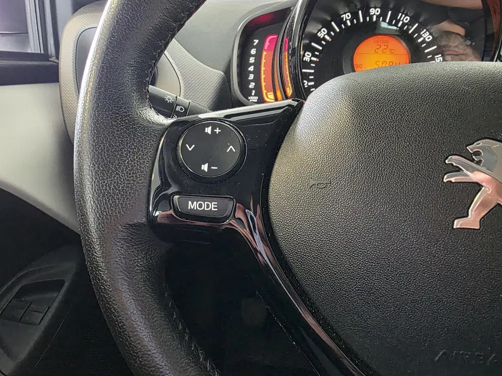 Peugeot 108 1.0 e-VTi Active uit 2021, foto 13
