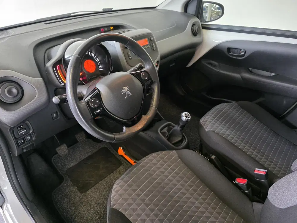 Peugeot 108 1.0 e-VTi Active uit 2021, foto 5