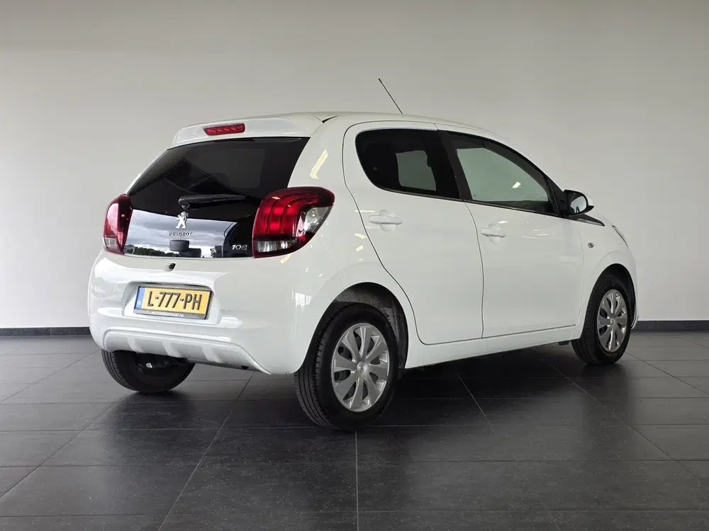 Peugeot 108 1.0 e-VTi Active uit 2021, foto 7