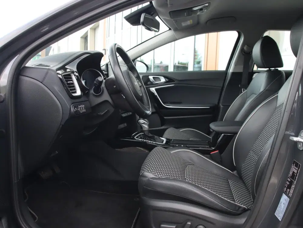 Kia Ceed 1.6 GDI PHEV 140PK DynamicPlusLine uit 2022, foto 4