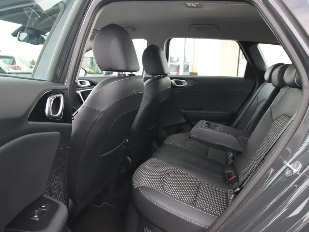 Kia Ceed 1.6 GDI PHEV 140PK DynamicPlusLine uit 2022, foto 6