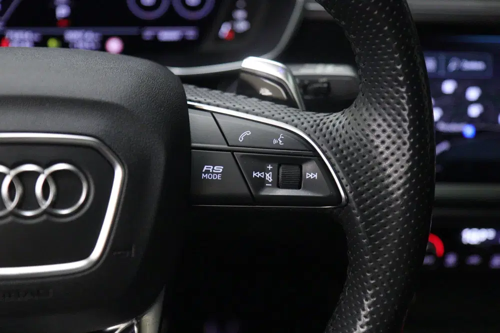 Audi RS Q3 TFSI Pano uit 2020, foto 13