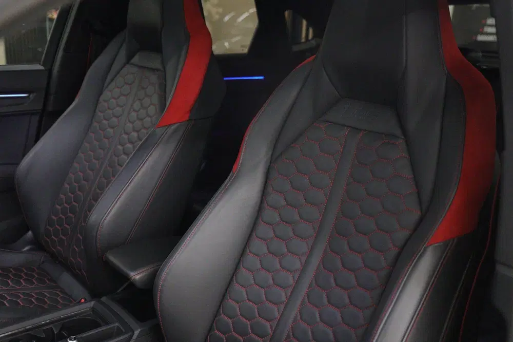 Audi RS Q3 TFSI Pano uit 2020, foto 19