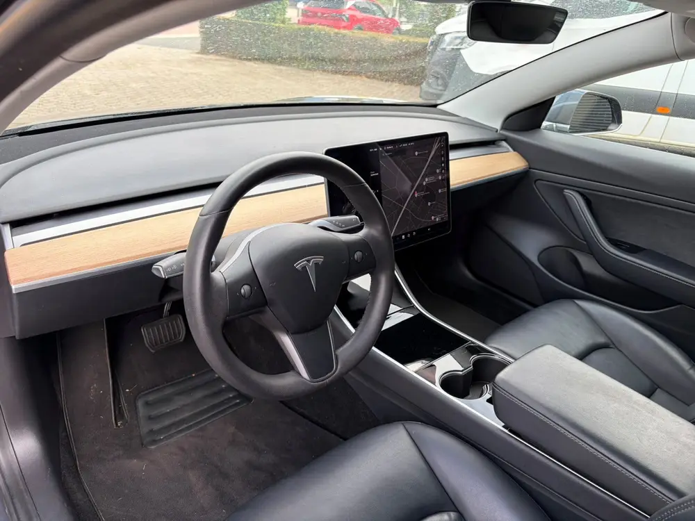 Tesla Model 3 RWD Plus 60 kWh Prijs is Inclusief BTW uit 2020, foto 3