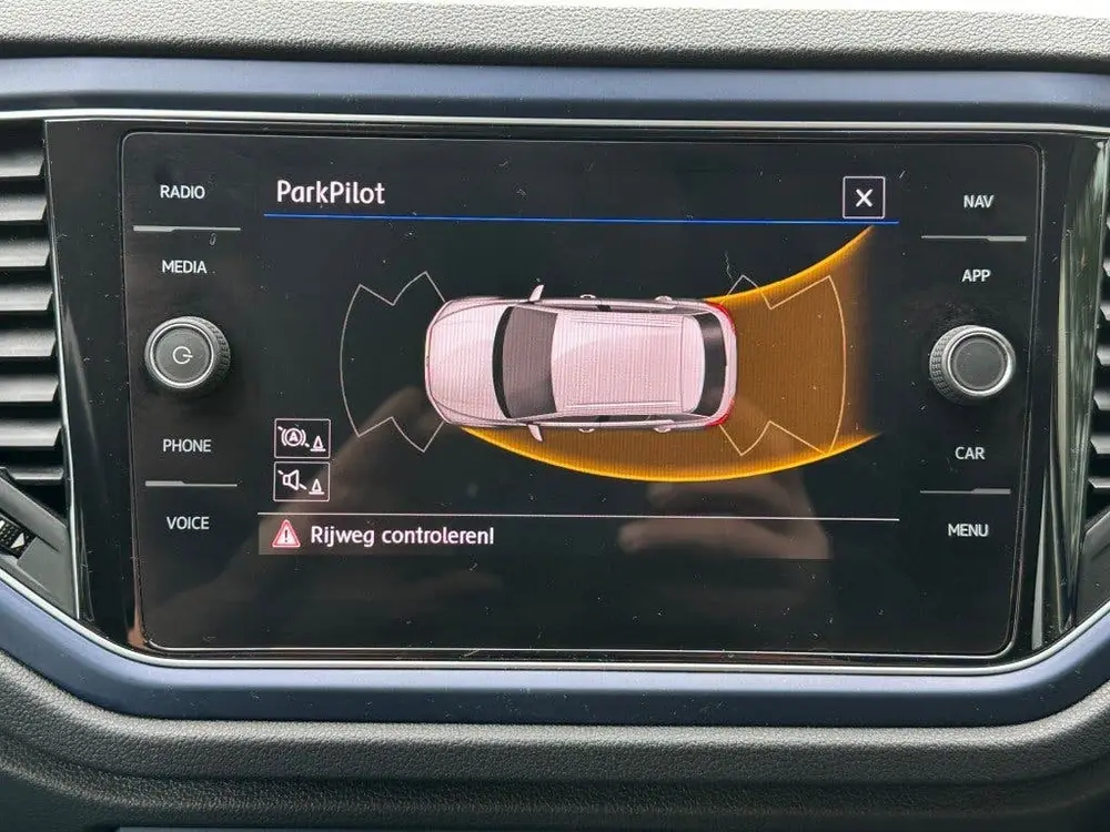 Volkswagen T-ROC 1.5 TSI SPORT Business R Automaat Navi Cru uit 2020, foto 18