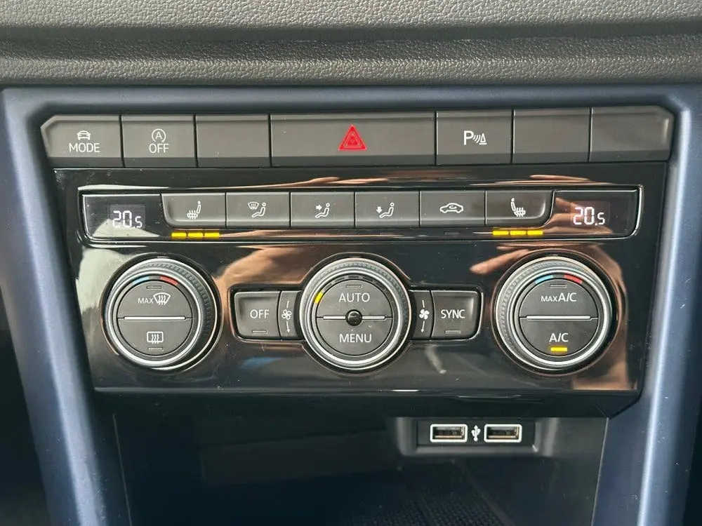 Volkswagen T-ROC 1.5 TSI SPORT Business R Automaat Navi Cru uit 2020, foto 19