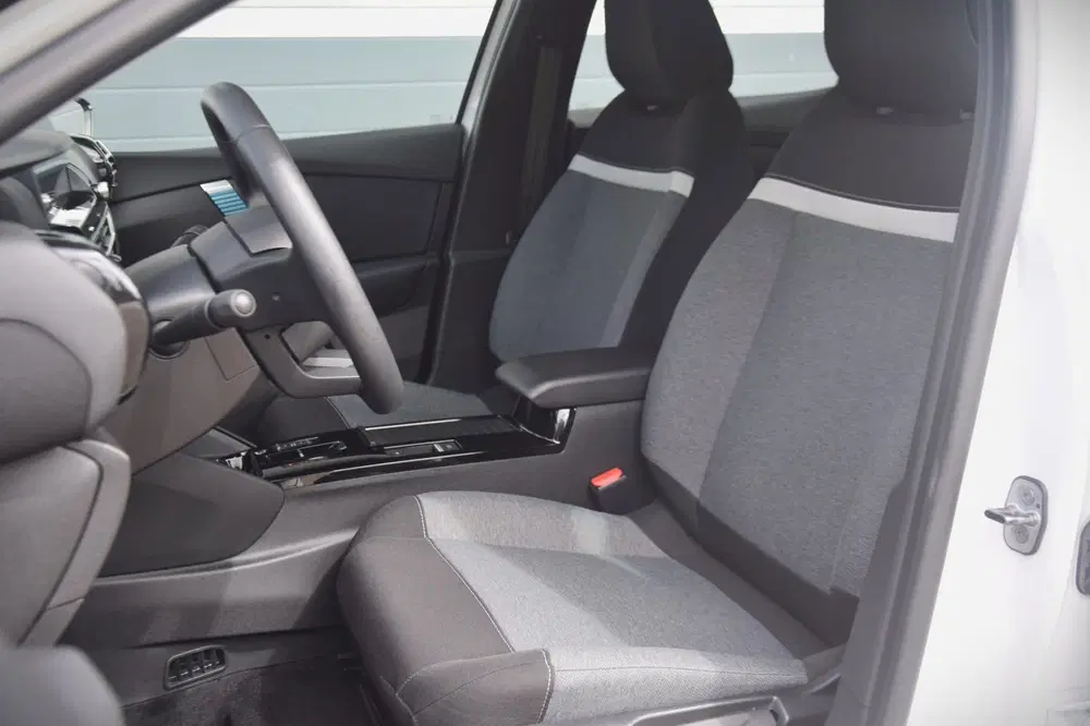 Citroën C4 Citroen Ë-C4 Live 50 kWh uit 2022, foto 9