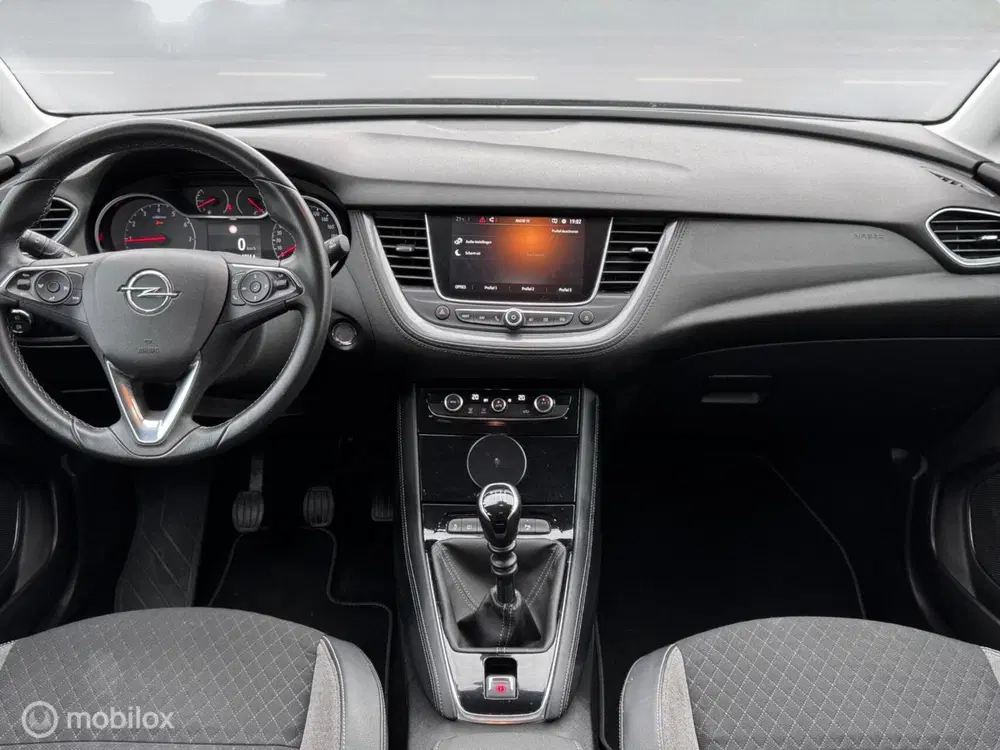 Opel Grandland X 1.2 Turbo Innovation uit 2019, foto 12
