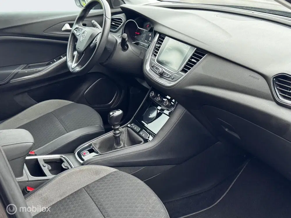 Opel Grandland X 1.2 Turbo Innovation uit 2019, foto 16