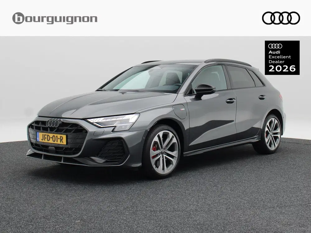 Audi A3 45 TFSi e 272 Pk S-line Competition uit 2025