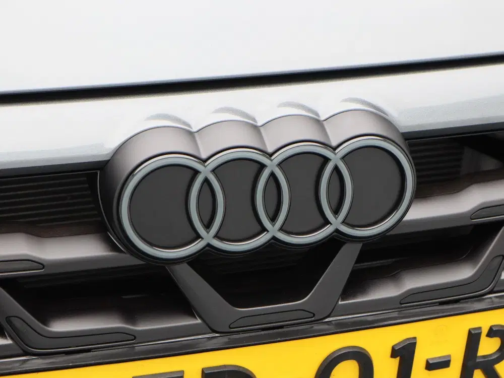 Audi A3 45 TFSi e 272 Pk S-line Competition uit 2025, foto 11