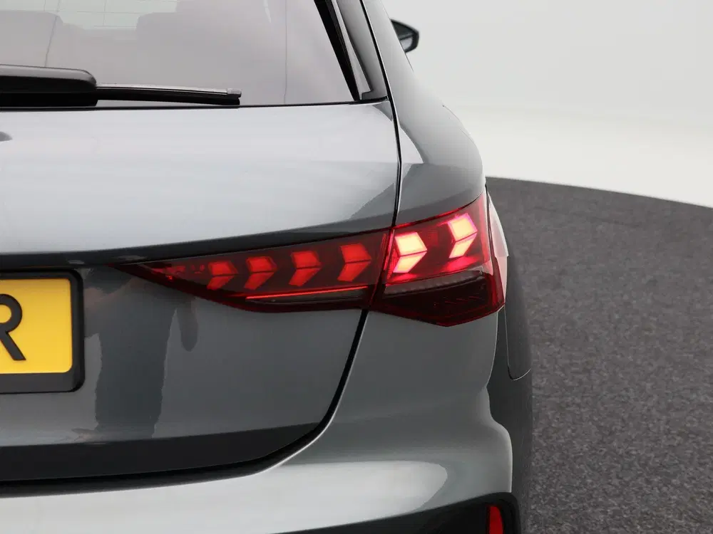 Audi A3 45 TFSi e 272 Pk S-line Competition uit 2025, foto 15