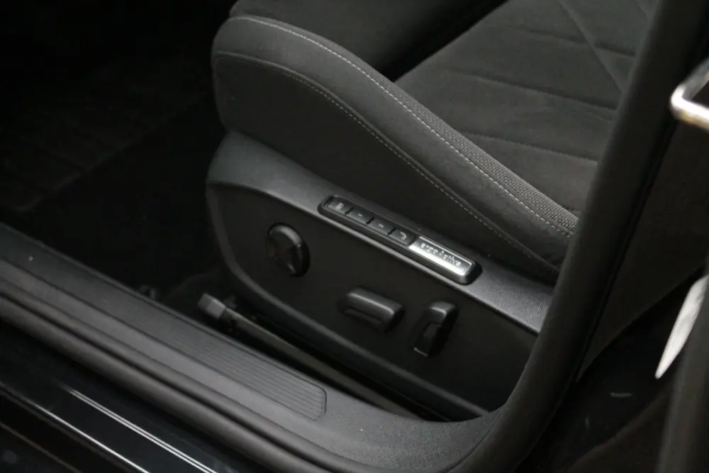 Volkswagen Golf 1.4 eHybrid Style | IQ | Carplay | Ambient | uit 2022, foto 5