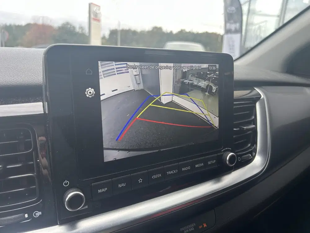 Kia Stonic 1.0 T-GDi MHEV DynamicLine Navigatie uit 2024, foto 17
