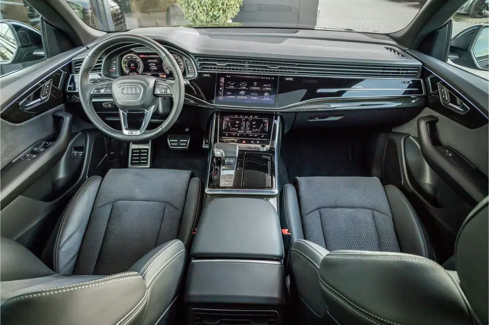 Audi Q8 60 TFSI e quattro Pro Line S Competition uit 2024, foto 8