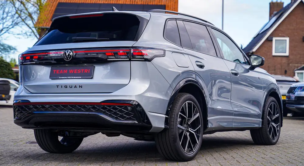 Volkswagen Tiguan 1.5 eTSI R-Line Edition | 360 camera | Mas uit 2025, foto 10