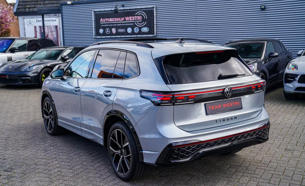 Volkswagen Tiguan 1.5 eTSI R-Line Edition | 360 camera | Mas uit 2025, foto 14