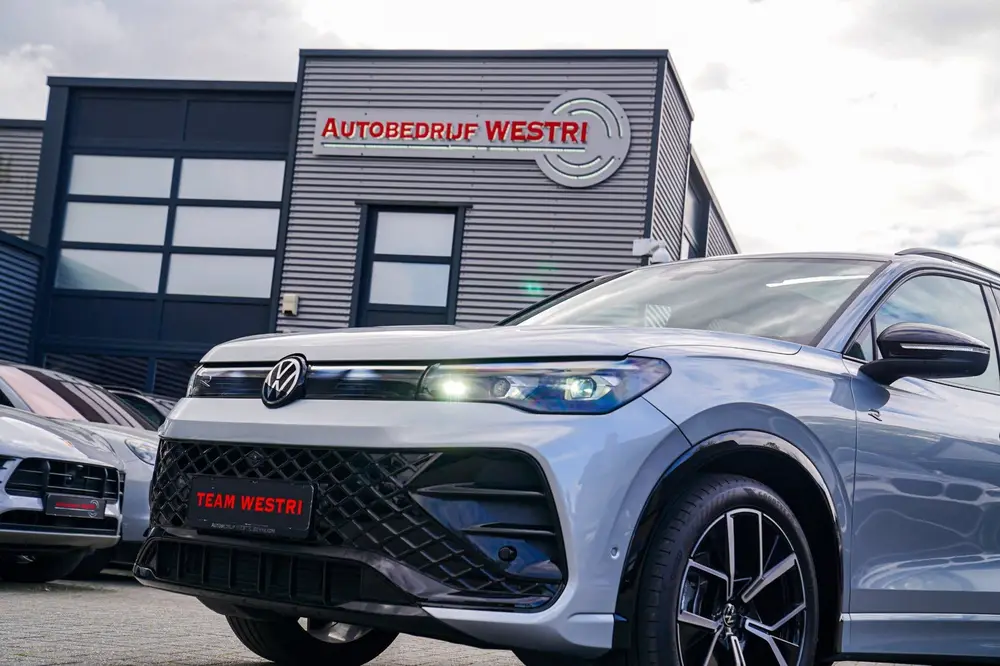 Volkswagen Tiguan 1.5 eTSI R-Line Edition | 360 camera | Mas uit 2025, foto 4