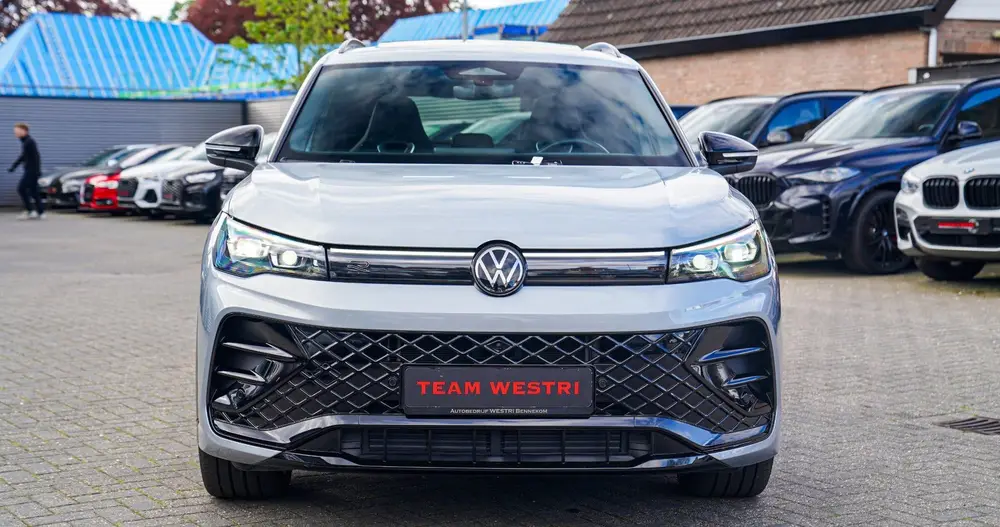 Volkswagen Tiguan 1.5 eTSI R-Line Edition | 360 camera | Mas uit 2025, foto 6