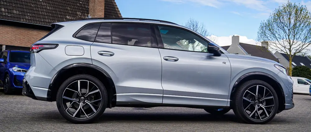 Volkswagen Tiguan 1.5 eTSI R-Line Edition | 360 camera | Mas uit 2025, foto 9