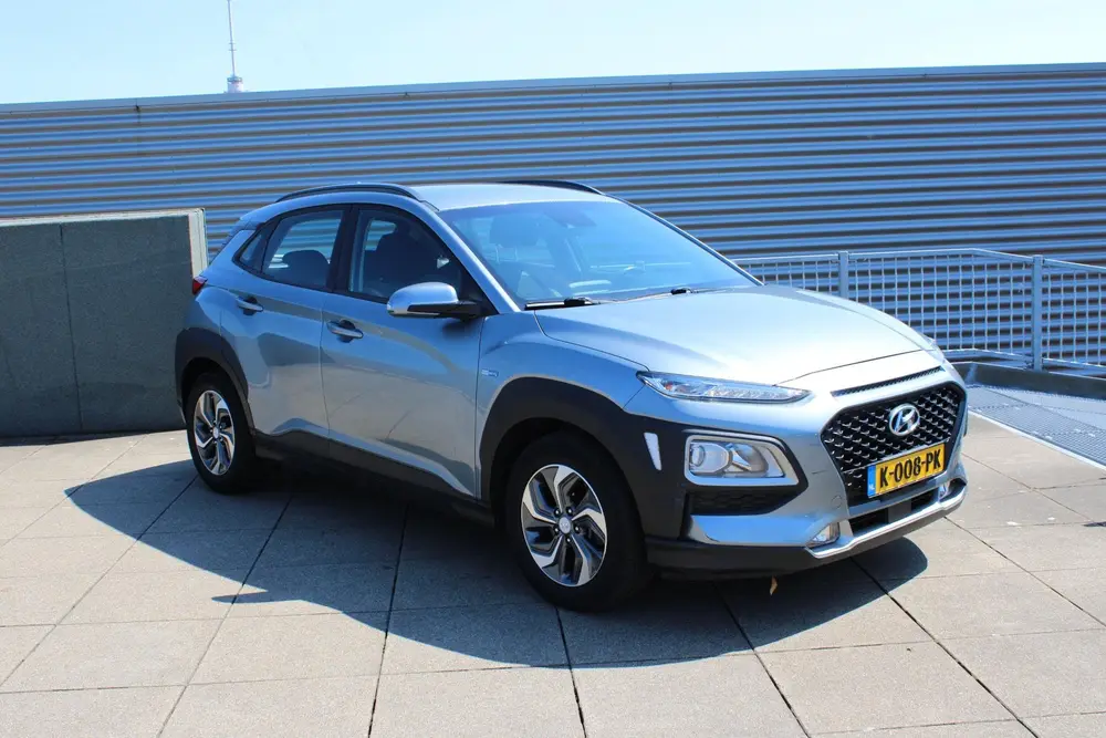Hyundai Kona 1.6 GDI HEV Comfort Camera / Cruise control / T uit 2019, foto 2