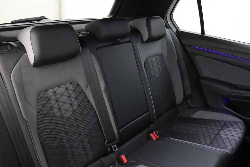 Volkswagen Golf 1.5 eTSI R-LINE -MATRIX.LED|STOEL/STUURVERW. uit 2022, foto 12
